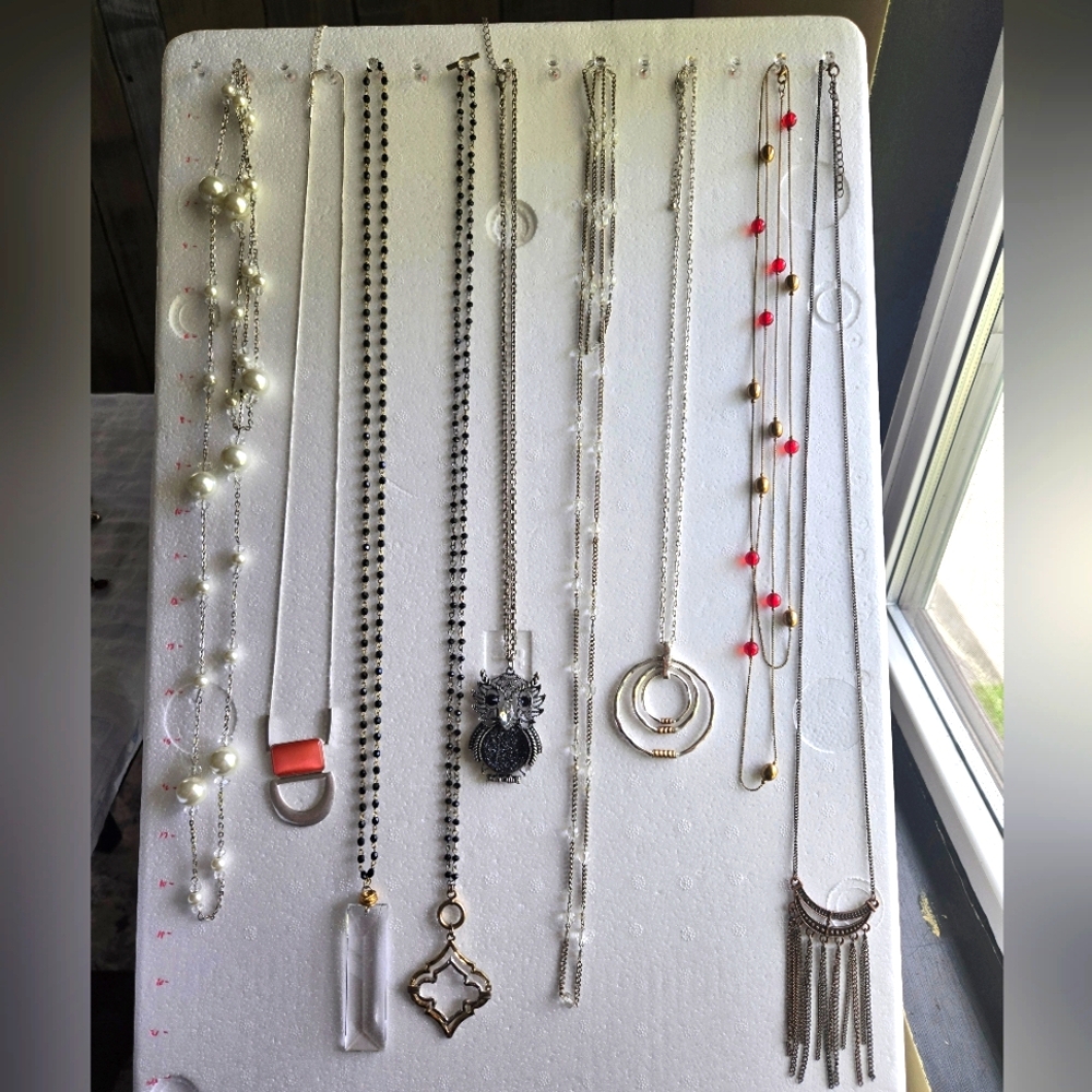 Elegant Silver Tone and Black Necklace Set